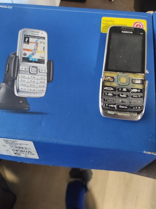Nokia e52  оригинал 2шт.