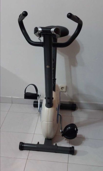 Bicicleta estática Newfit