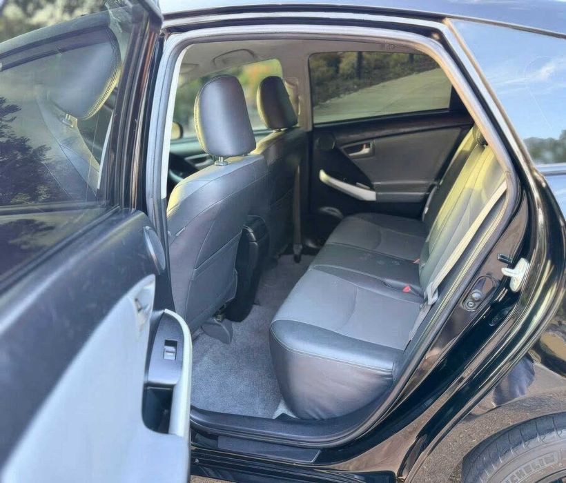 Toyota Prius      2015