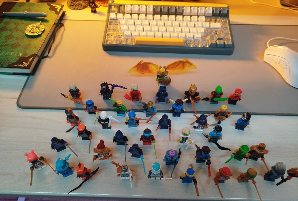 lego minifigures ninjago lot , 40 minifigures