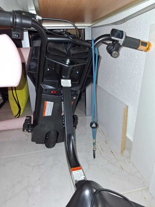 Infiniton Crazy Bike Triciclo Eléctrico