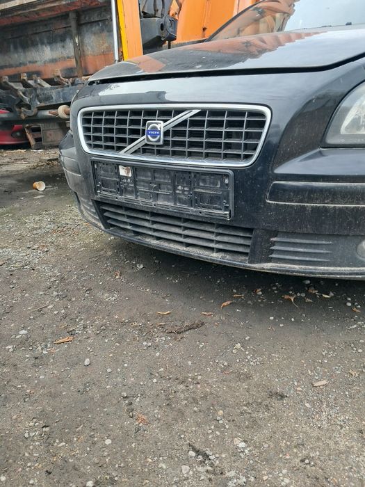 Zderzak przód volvo s40