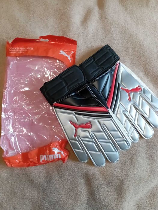 вратарские перчатки puma adidas