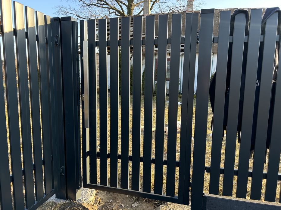 Montaż ogrodzeń panelowych oraz palisadowych