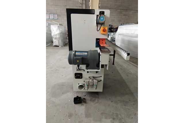 Кромкоклеючий верстат з радіусом MAST Holztechnik K308R