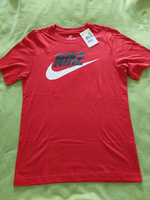 T-shirt vermelha marca Nike