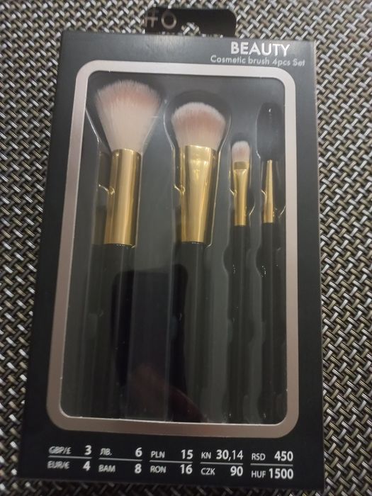 Zestaw pędzli do makijażu