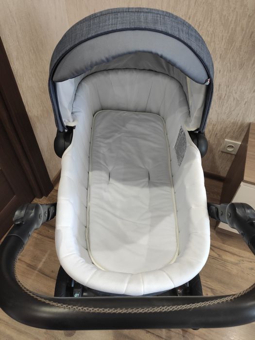 Продам коляску 3 в 1 Cam dinamico up top