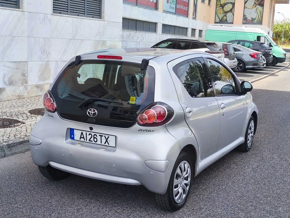 Toyota Aygo 1.0i Automático 2010