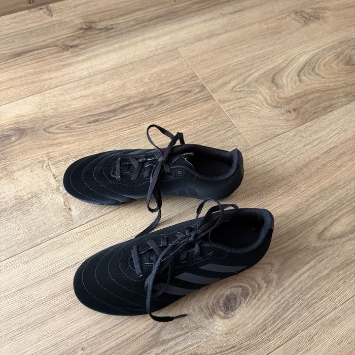 Дитячі кросівки для спорту копочки бутси  adidas