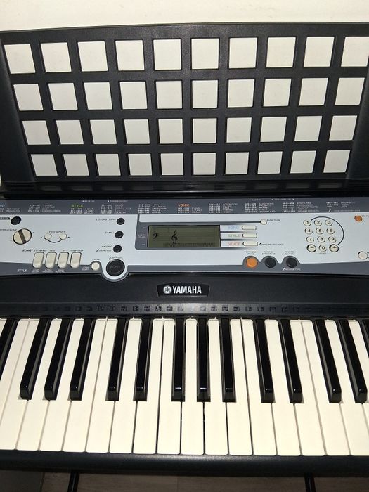 Órgão eléctrico yamaha