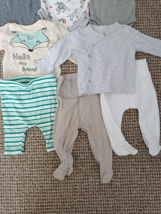 Zestaw ubranek niemowlęcych 56-62 body kaftanik półśpiochy