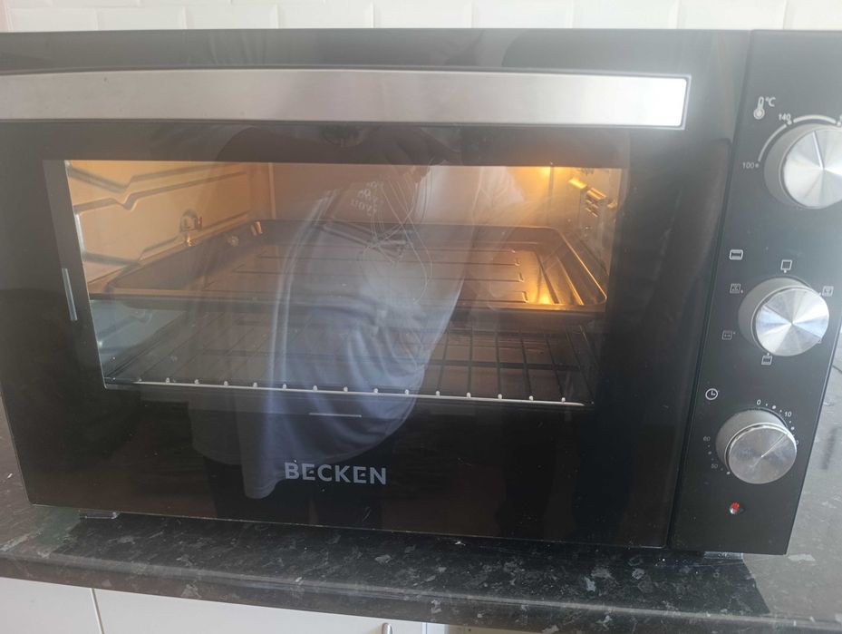 Forno eléctrico novo