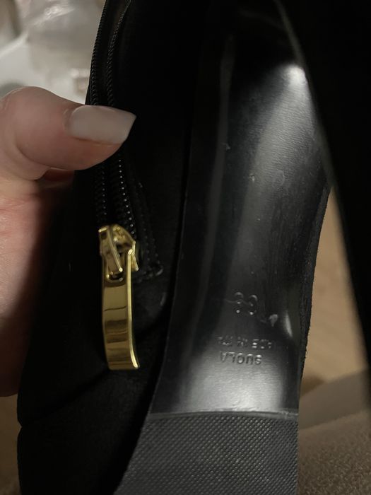 Ботильйони чорні замшеві, 38 р