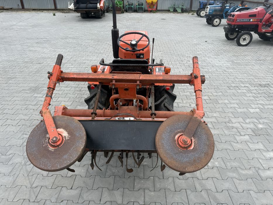 Японський трактор Hinomoto C144