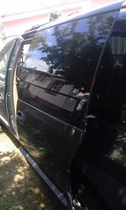 Дверь Chrysler Grand Voyager/ Dodge Ram Van 99год.
