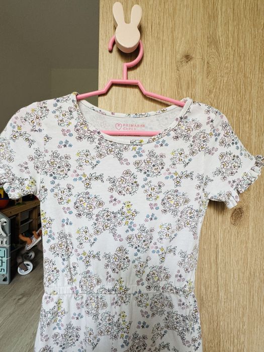 Rampers w kwiatki z falbanka