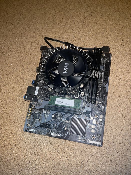 I9 12900 16GB DDR4 NVME 480GB