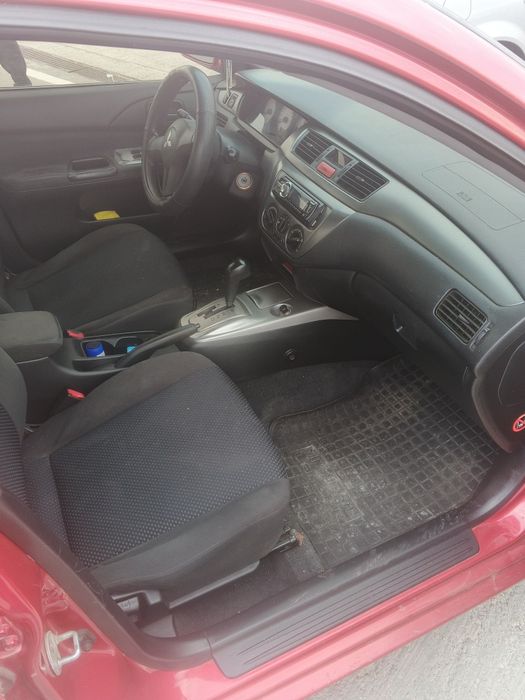 Продам лансер 9 газ/бенз акпп
