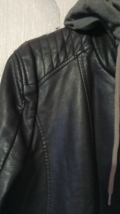 Куртка COLIN'S короткая натуральная кожа деми 44-46 р.