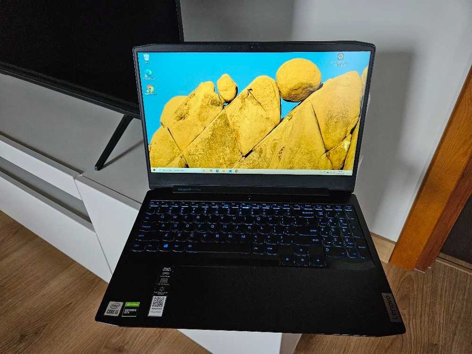 Laptop LENOVO mocna grafika ,petarda do gier , laptop gamingowy dla gracza