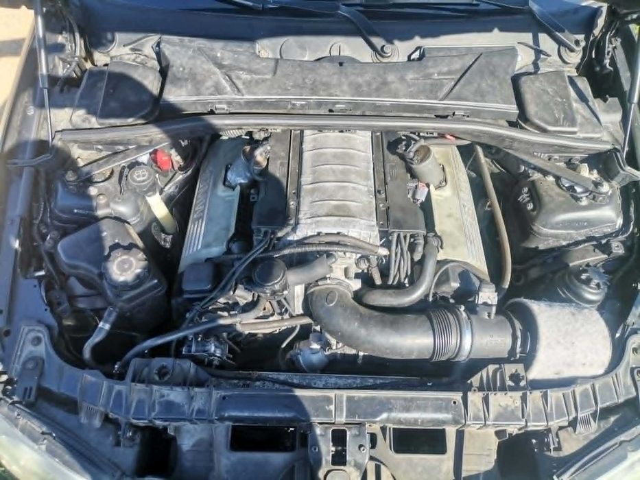 e87 116i  4.4 v8 333konie