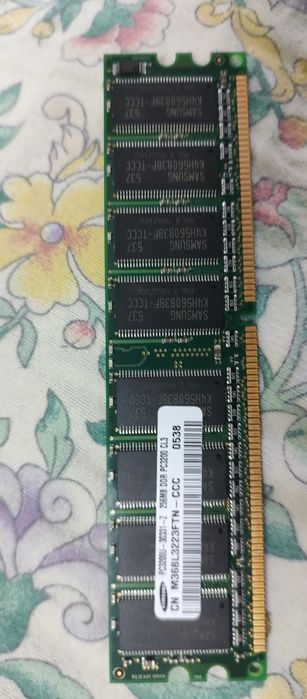 Оперативна пам'ять від   Samsung та Transcend (старі)