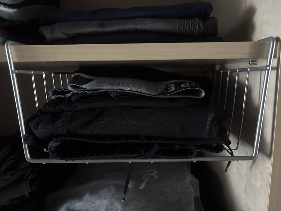 Koszyk do mocowania pod półką