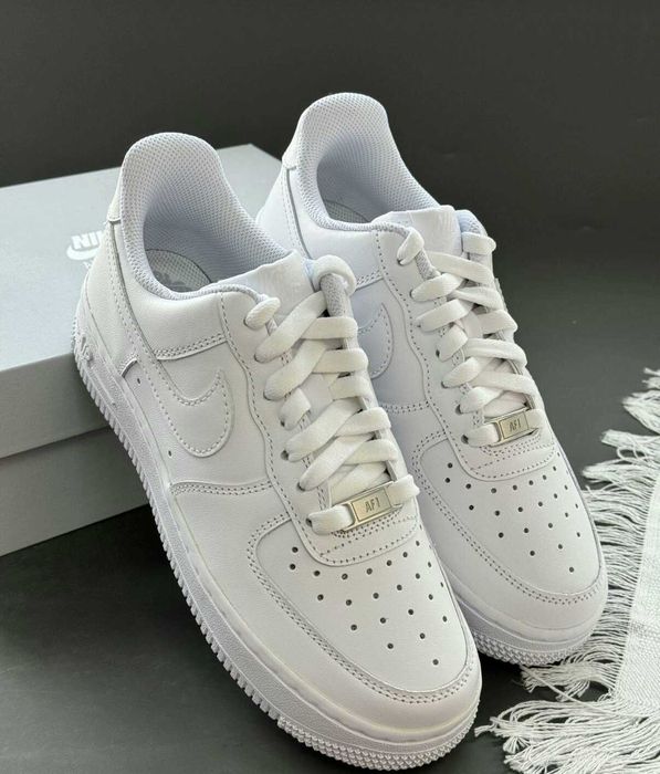 Buty Nike Air Force 1 biale R. 40