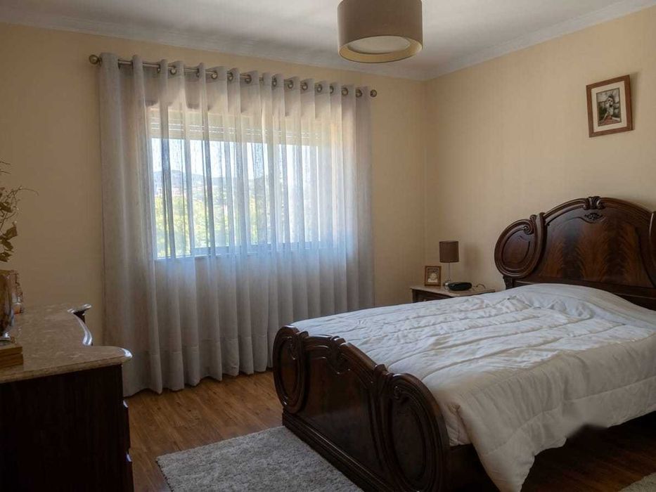 Apartamento T3 de 130 m² em Paredes de Coura | 2 WC | 2.º andar