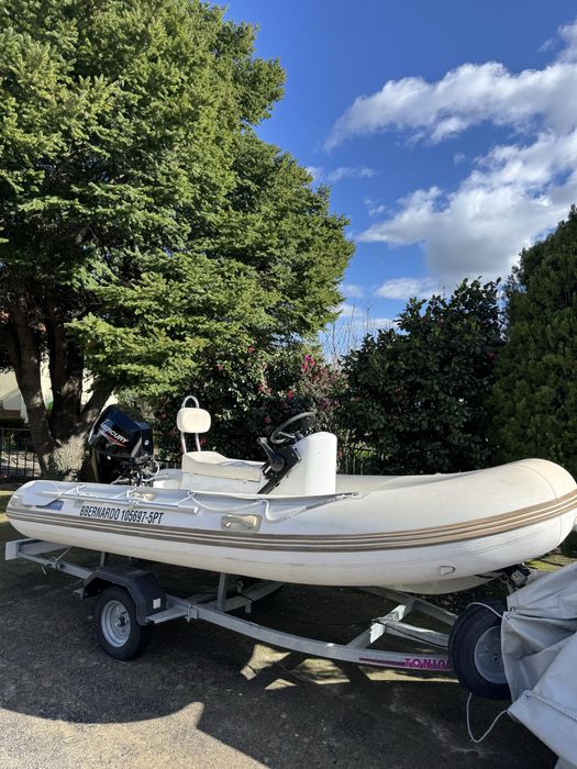 Barco semi rigido com motor mercury 25cv