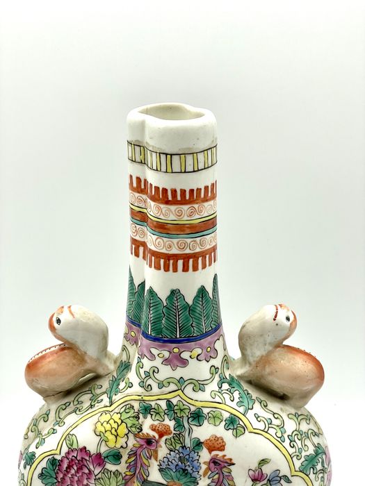 Jarro, vaso de porcelana chinês familia rosa, sec 19 dinastia Qing