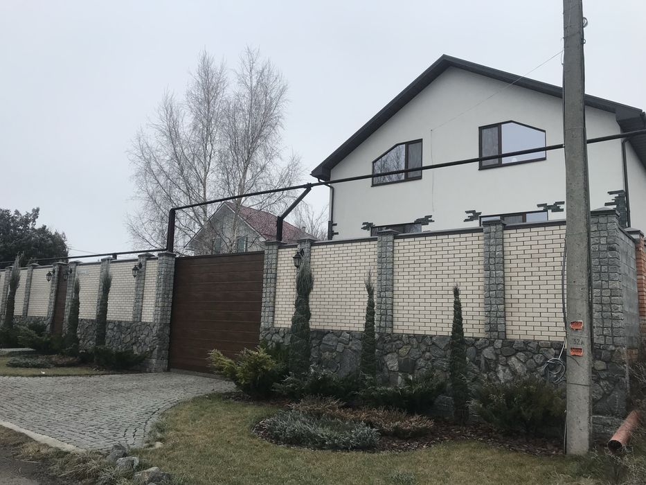 3-эт. будинок с. Дороге у Дніпрі з ділянкою на 21сот, 479кв.м, 5кімн.