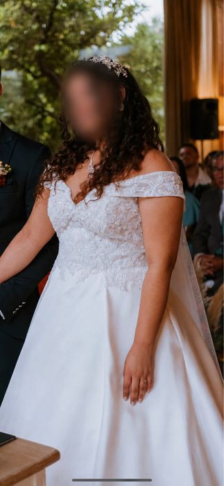 Vestido de Noiva Off-White Evasê Princesa - Pronovias