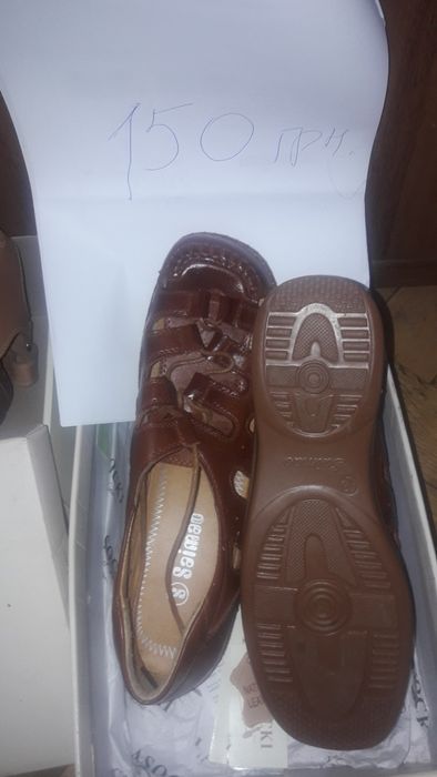 Жіночі  босоніжки нові