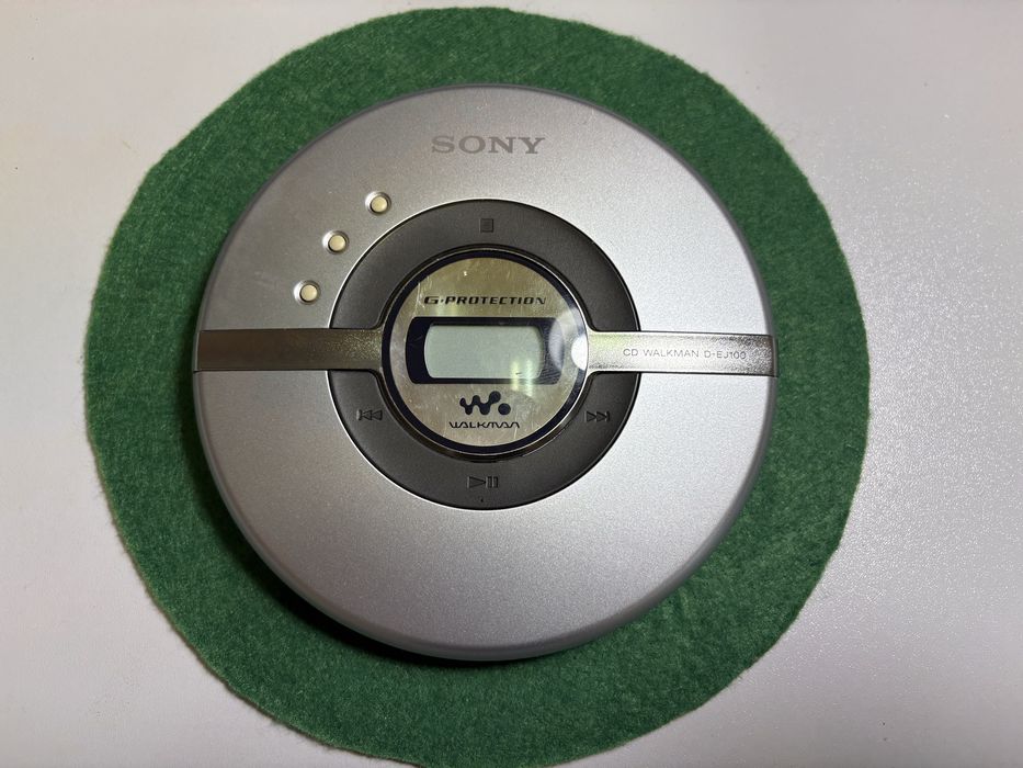 Продается CD player Sony CD Walkman G Protection Model D -EJ 109