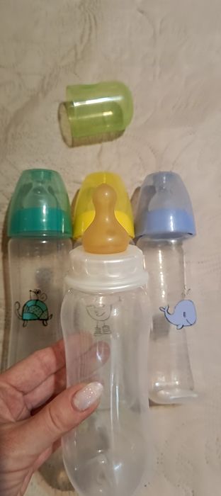 Пляшки для годування