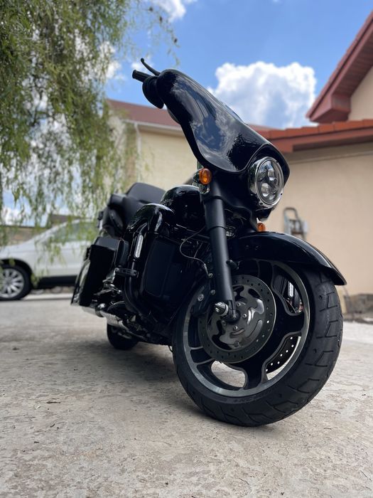 Продам Harley Davidson Street Glide