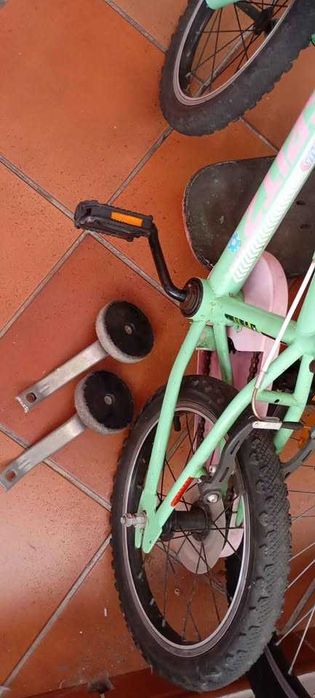 Bicicleta de criança - roda 16 - excelente estado