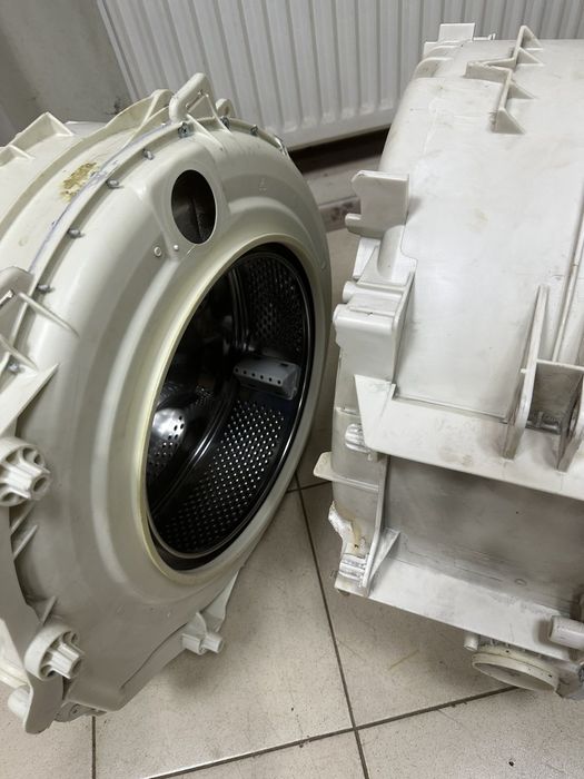 Бак на стиральную машину Indesit