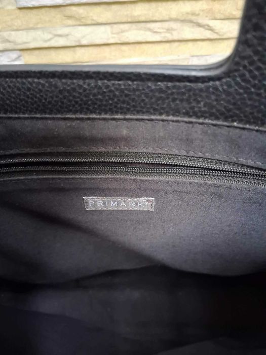 Vende-se Mala Senhora