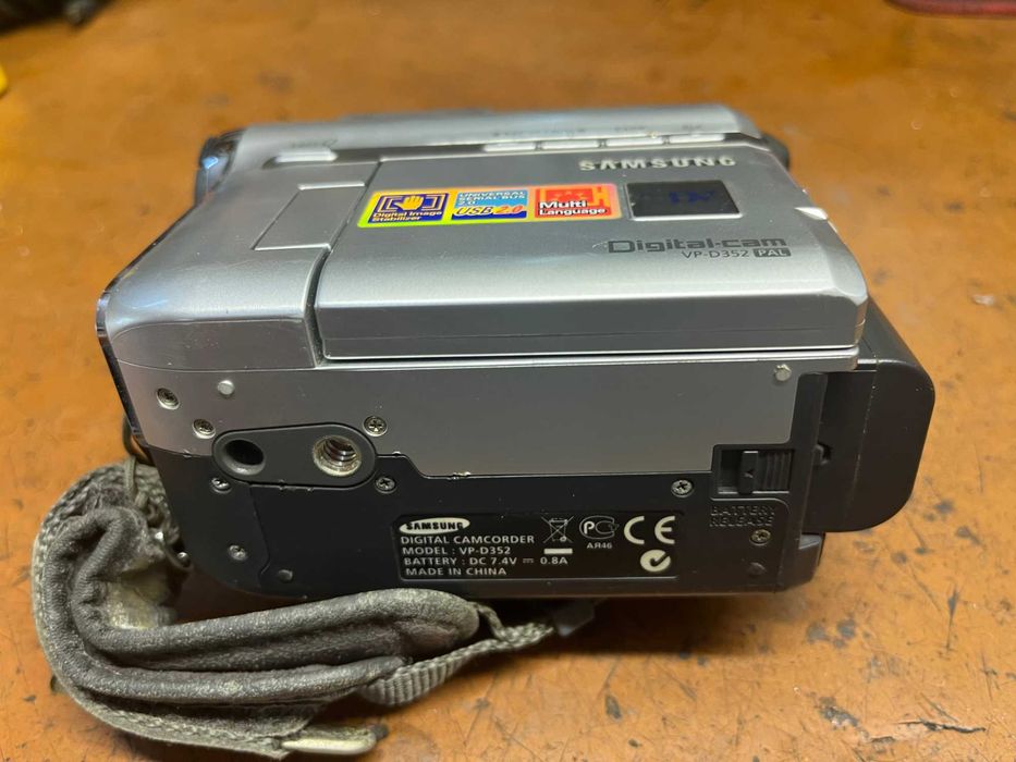 Відеокамера Samsung Digital Cam Corder model  VP-D352 аккумулятор неробочий