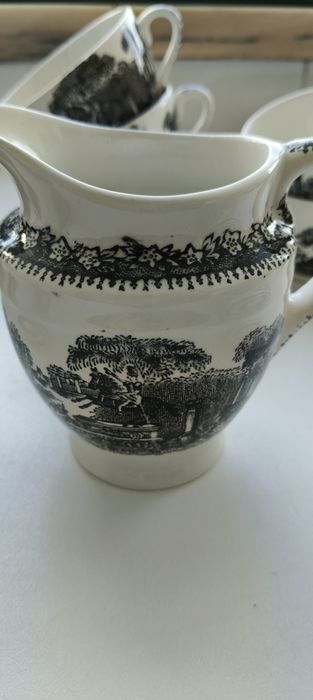 Sacavém Dinnerware Set64752386547331124