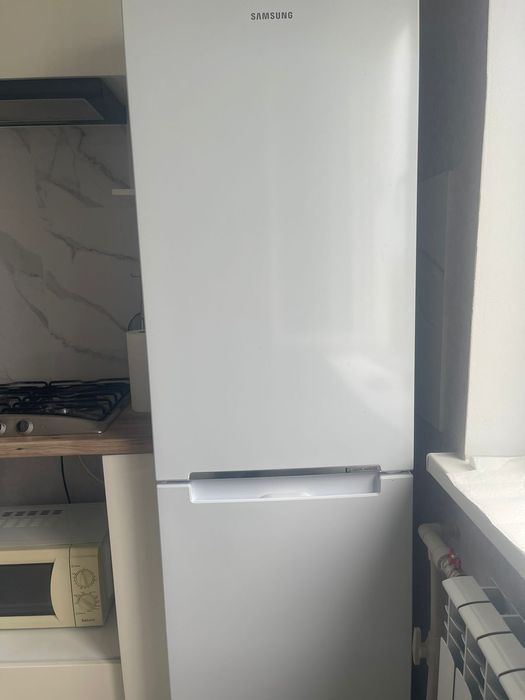 СРОЧНО!!! Продаю новый холодильник Samsung