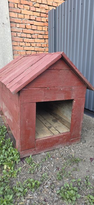 Собача будка велика