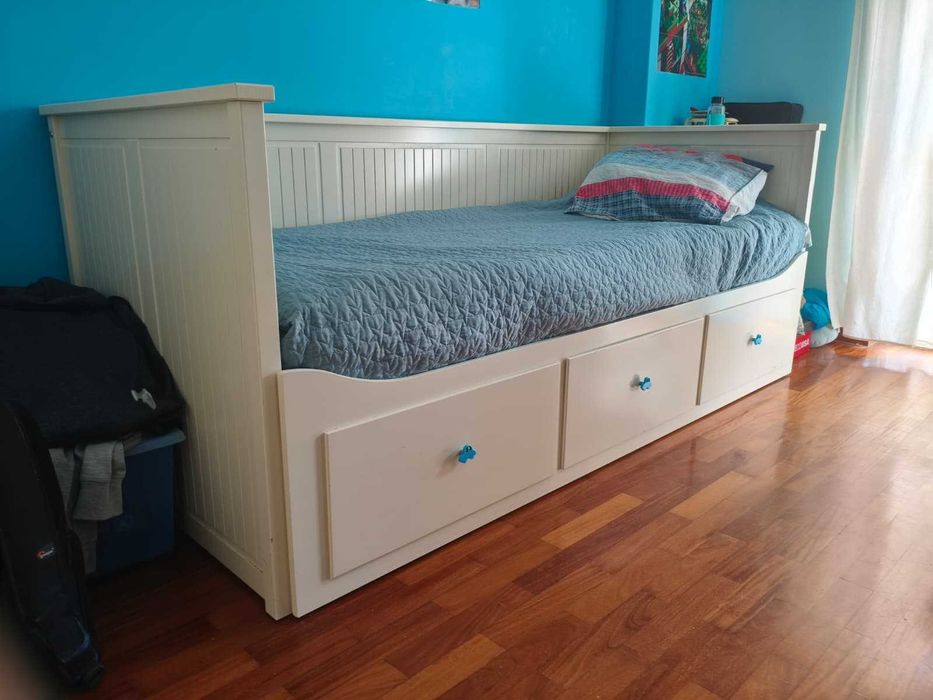 Cama indivividual que se transforma em dupla c/3 gavetas, colchão de solteiro