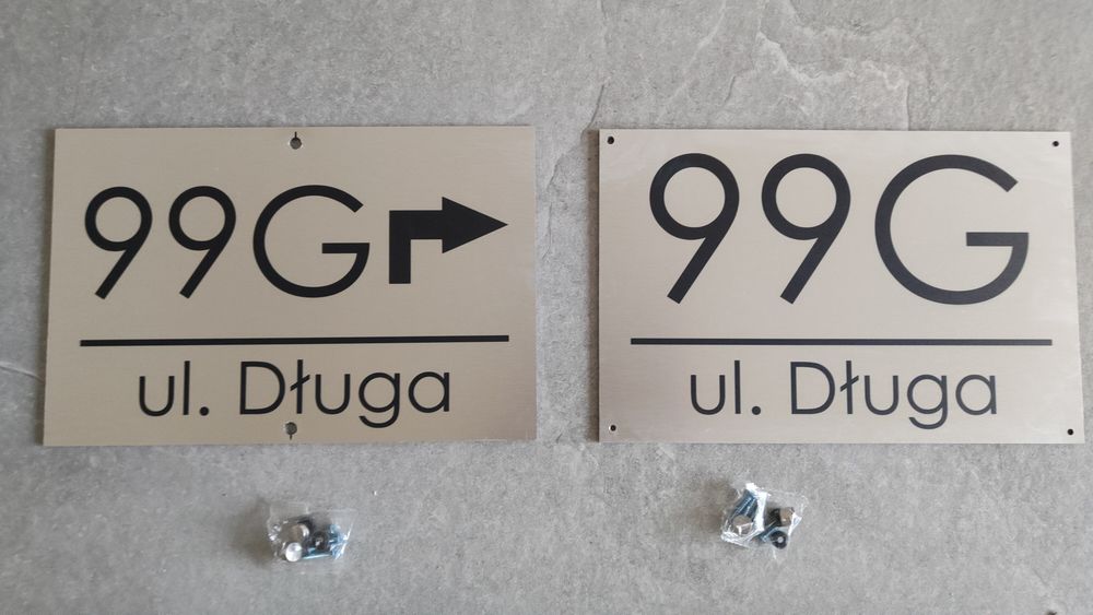 Tabliczka adresowa Ul. Długa 99G