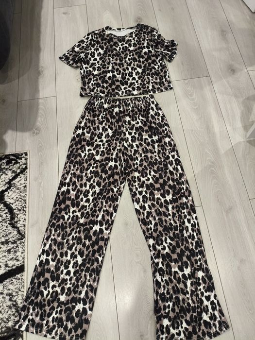 Komplet Spodnie i bluzka damska M