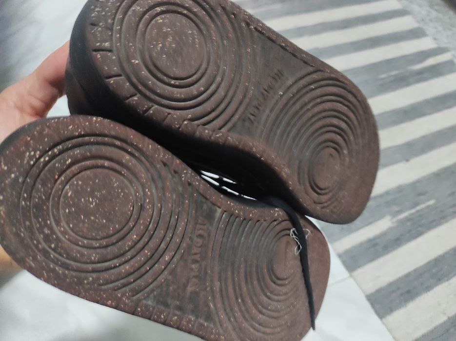 Sapatilhas usadas em bom estado