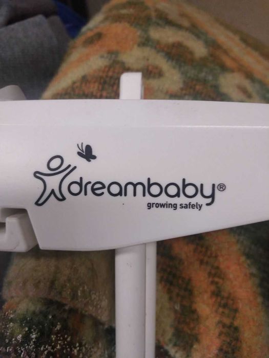 Dreambaby, barierka bramka zabezpieczająca G2022, trzypanelowa
